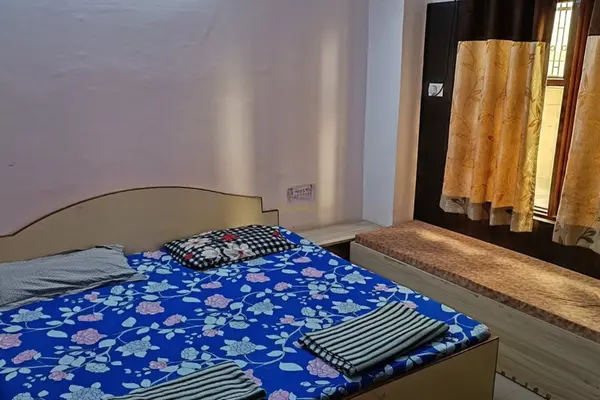 AC room at Shree Akhil Bharatiya Ahir Seva Samaj Trust Dwarka Gujarat